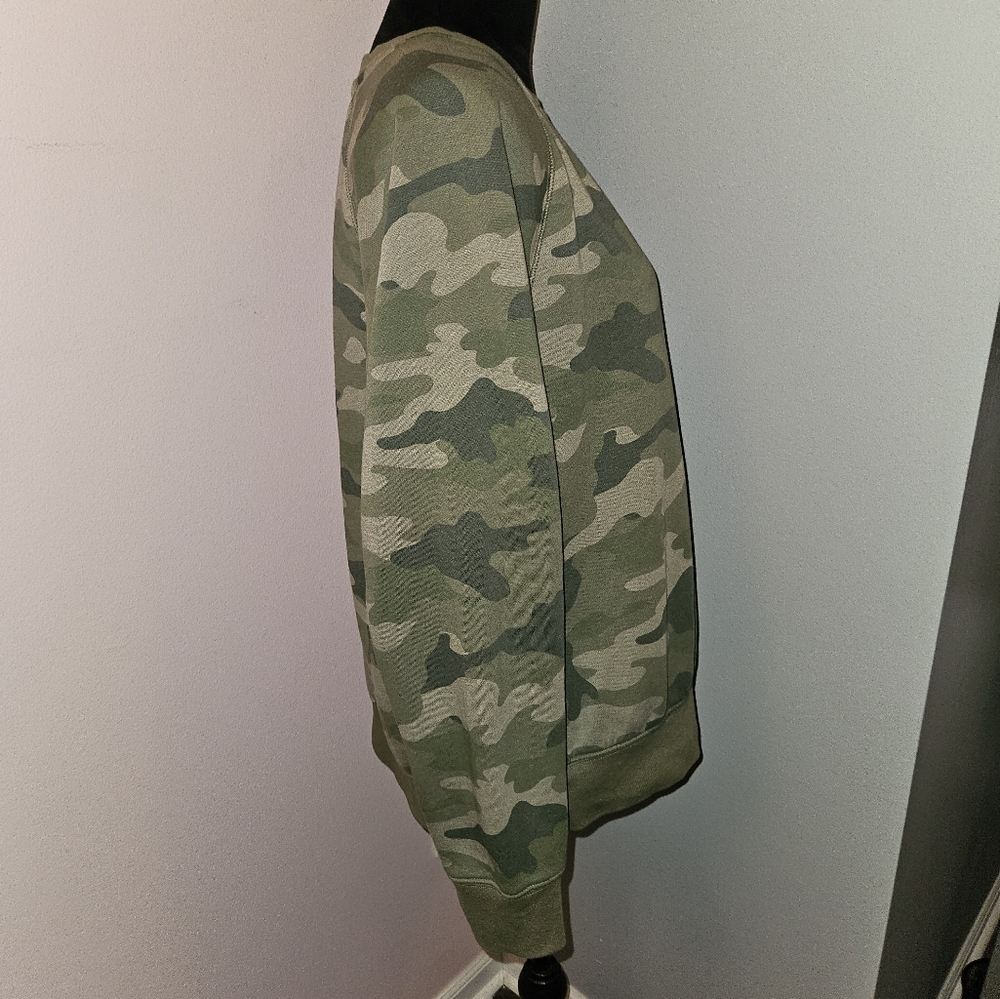 Old Navy Camo Sweatshirt - Size XL💚 - Picture 3 of 7